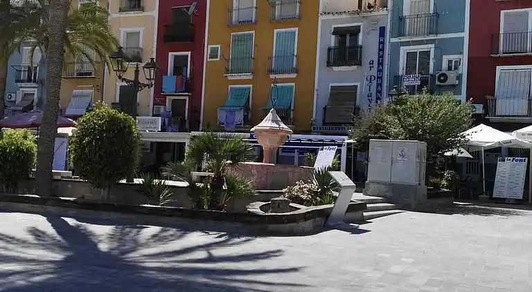 Traditionellt hus, lungt, nära havet. Ditt hem.