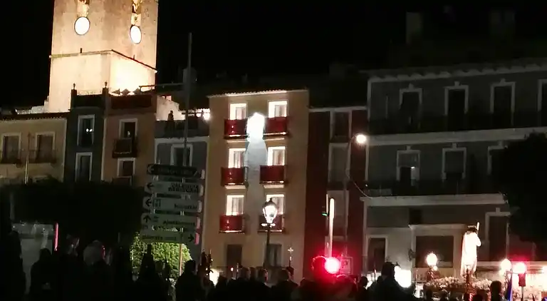 Traditionellt hus, lungt, nära havet. Ditt hem.