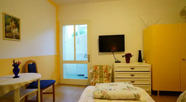 Ferielejlighed i Podstrana