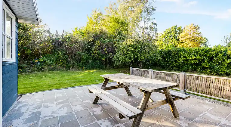 Hyggeligt sommerhus på Langeland – 300 m til hav