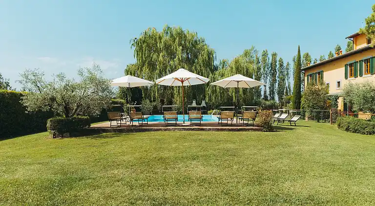 Farm house in Camucia