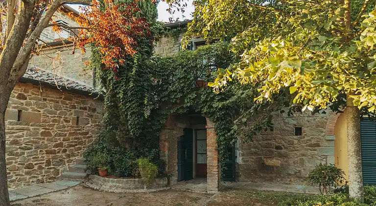 Farm house in Camucia