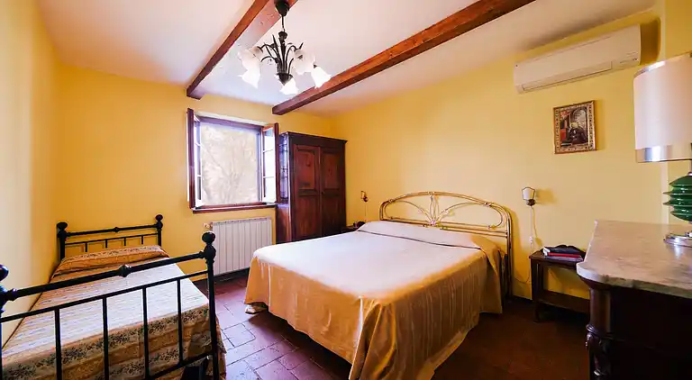 Farm house in Camucia