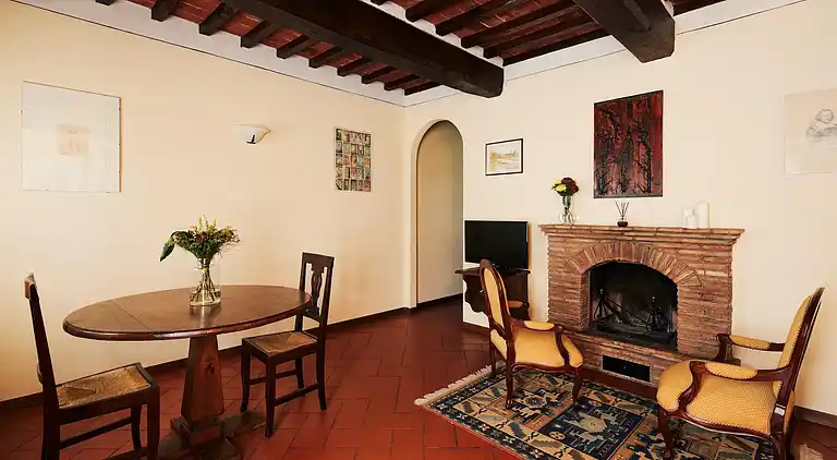 Farm house in Camucia