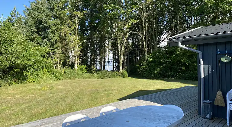 Idyllisches Sommerhaus am Wasser