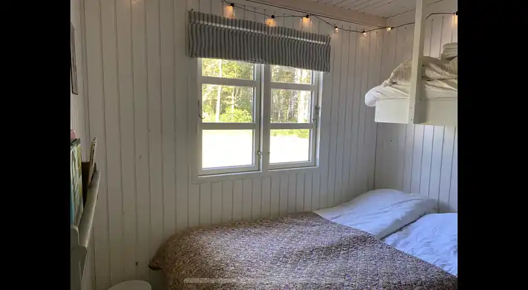 Idyllisches Sommerhaus am Wasser