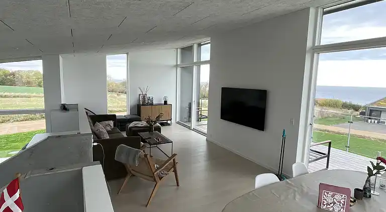 Nybygget sommerhus med havudsigt