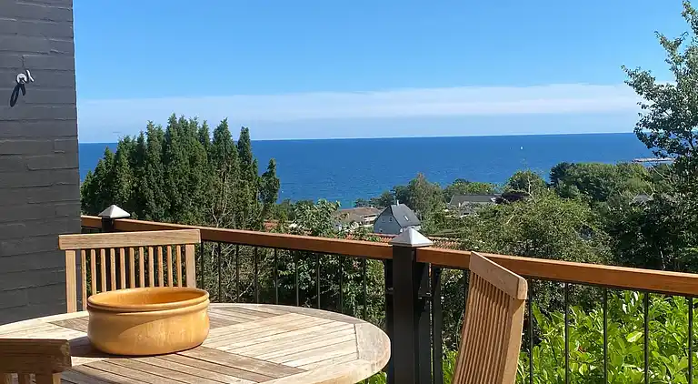 Moderne sommerhus med enestående havudsigt