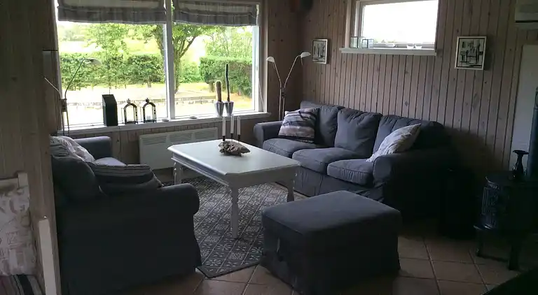 Lækkert sommerhus med sauna og kig til Østersøen 