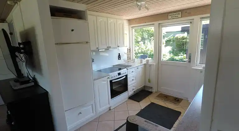 Lækkert sommerhus med sauna og kig til Østersøen 