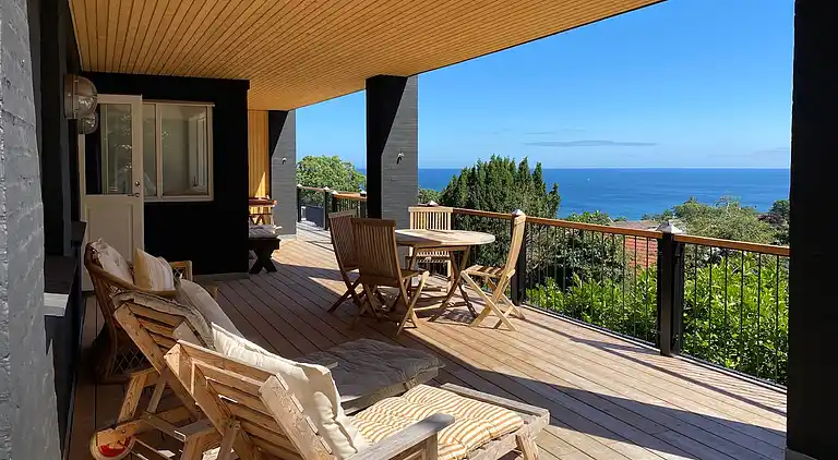 Moderne sommerhus med enestående havudsigt