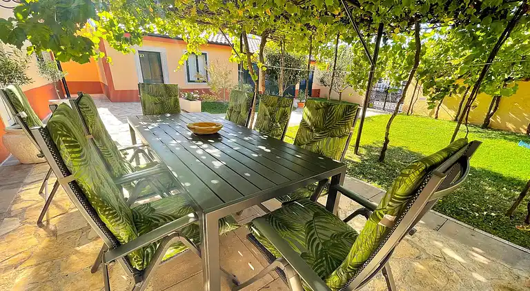 Ferienhaus in Drivenik