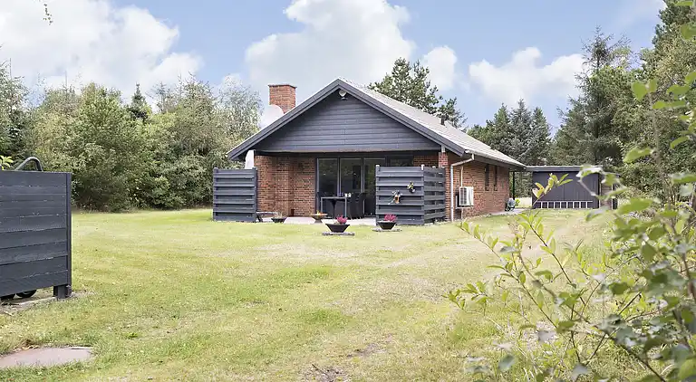 Familievenlig sommerhus ved Vesterhavet