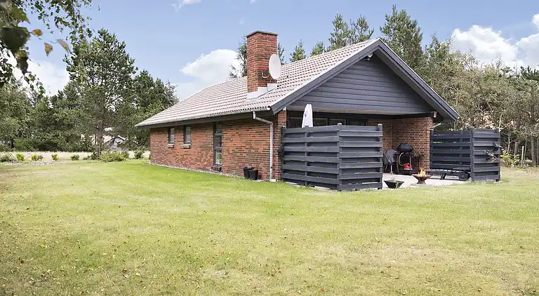 Familievenlig sommerhus ved Vesterhavet