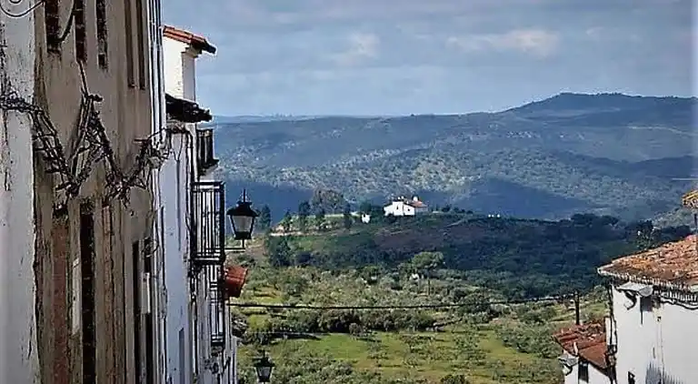 Indkvartering i afslappende område omgivet af natur