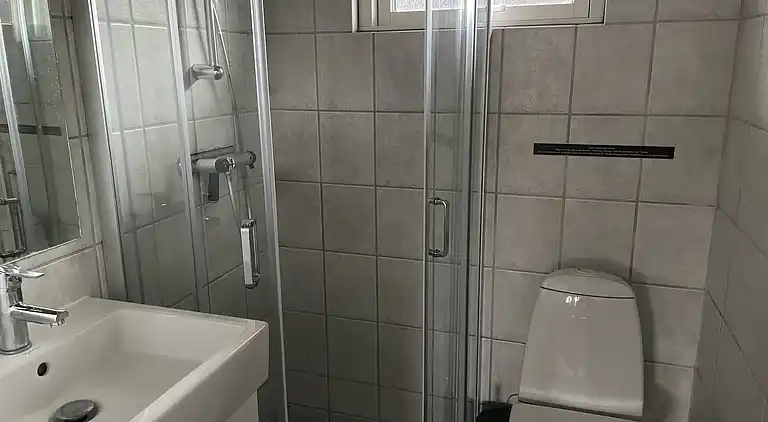 Lækkert sommerhus med sauna og kig til Østersøen 