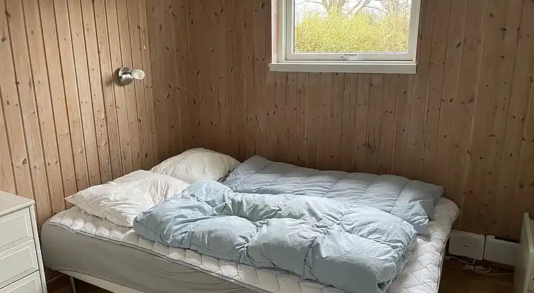 Lækkert sommerhus med sauna og kig til Østersøen 