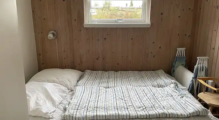 Lækkert sommerhus med sauna og kig til Østersøen 