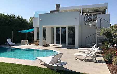 Super Villa avec piscine privée à Isola Albarella par