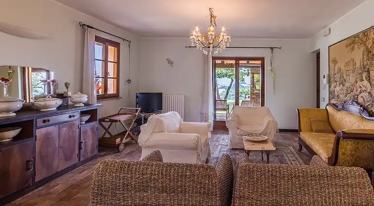 Villa i Fontecorniale di Montefelcino