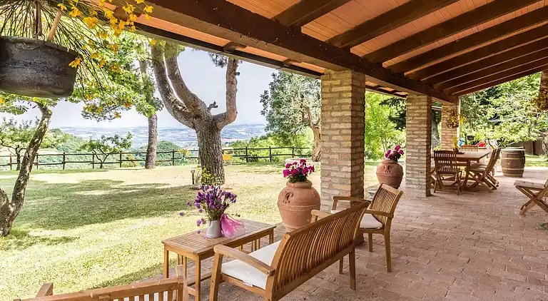 Villa i Fontecorniale di Montefelcino