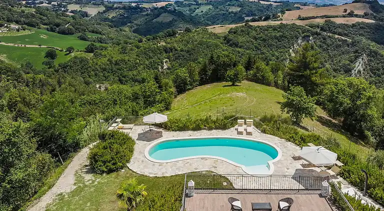 Villa i Fontecorniale di Montefelcino