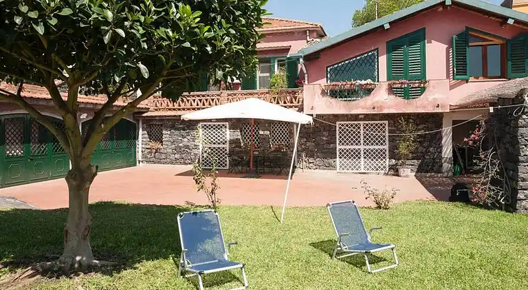 Villa 6 Personen Ostsizilien mit großem Garten zwischen Ätna