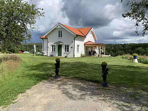 Rustic luxury lakeside house (transformed chapel)