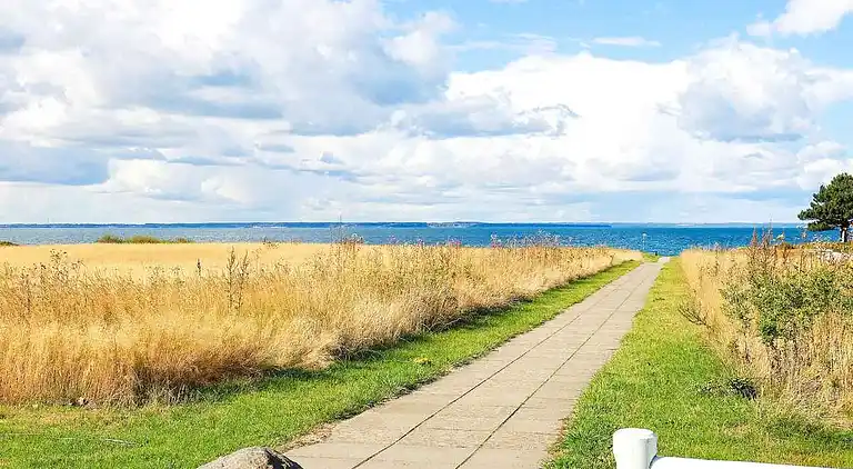 Charmerende rækkehus ved strand, skov og natur 