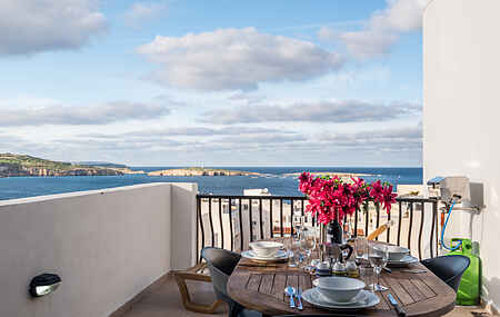 GetawaysMalta - Seashells Apartment with panoramic sea view