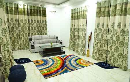 Lägenhet i Ugrasen Nagar