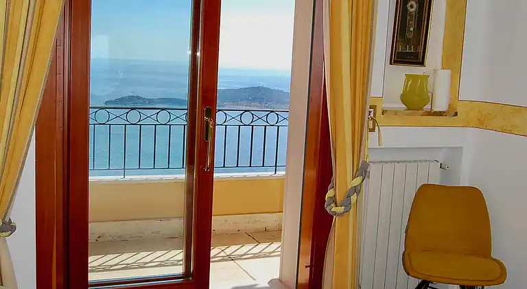 Stunning Penthouse with panoramic views of Eze Village and