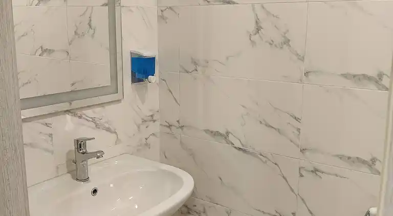 Luxuszimmer 42m in der Nähe der Innenstadt und aller