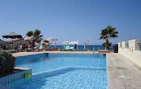 Ferienwohnung für 5 Personen, mit Schwimmbad, nah am Strand