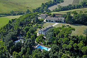 Elegante Appartamento in Villa con piscina