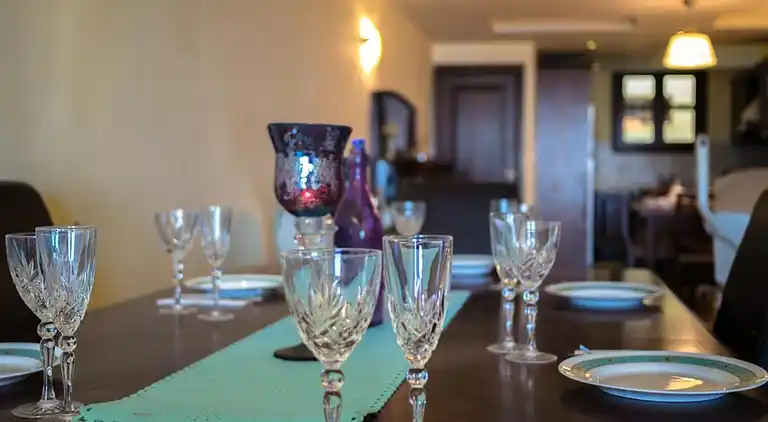 George's Poet Maisonnette