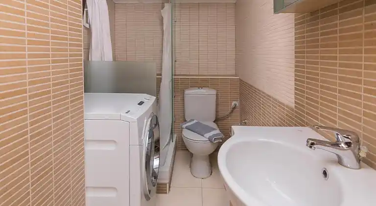 George's Poet Maisonnette