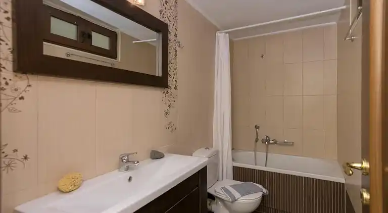 George's Poet Maisonnette