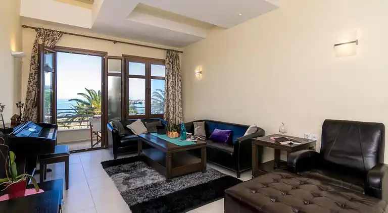 George's Poet Maisonnette