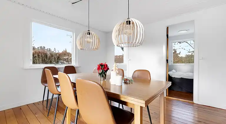 Fint sommerhus nær sjøen og gode opplevelser