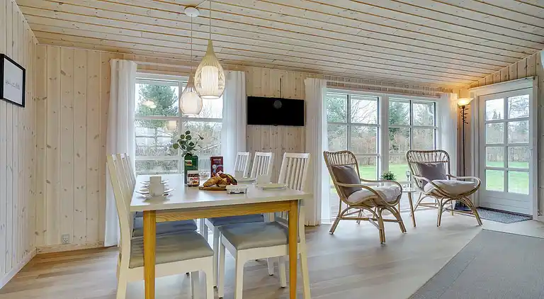 Sjarmerende hytte nær vann