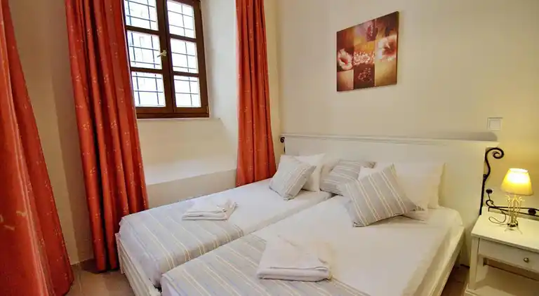 Katrina Apartment 1 ground floor