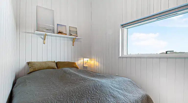 Ny topp moderne sommerhus ved vannet