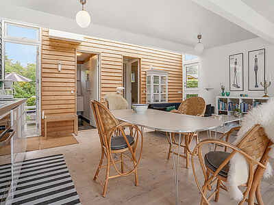 Svinget 1, Skovgårde