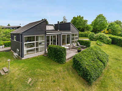 Svinget 1, Skovgårde