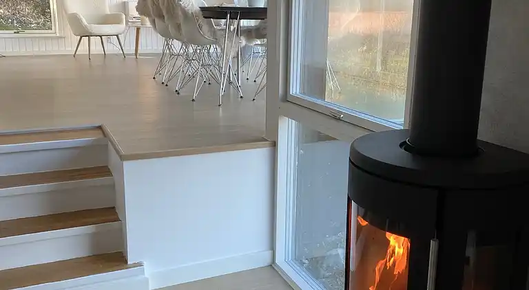 Sommerhus nær vannkanten på Bornholm