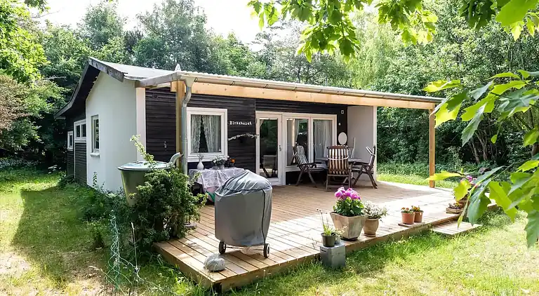 Gemütliches Ferienhaus an einem schönen Strand