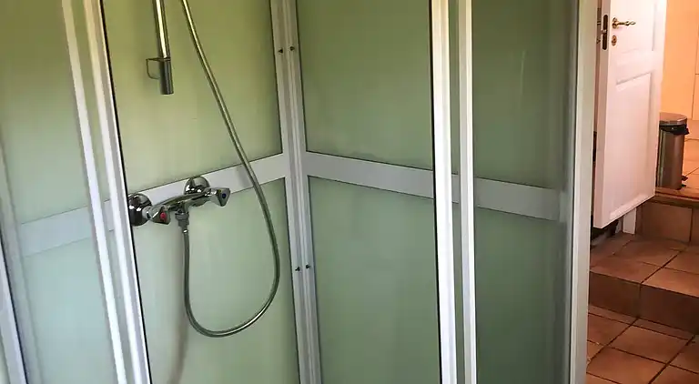 Gemütliches Ferienhaus an einem schönen Strand