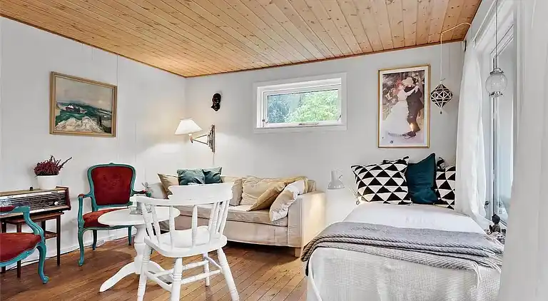 Gemütliches Ferienhaus an einem schönen Strand