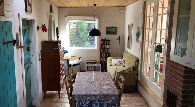 Gemütliches Ferienhaus an einem schönen Strand